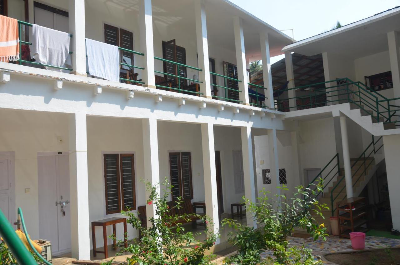 Arya Homestay Bougain Villa ゴカルナ エクステリア 写真